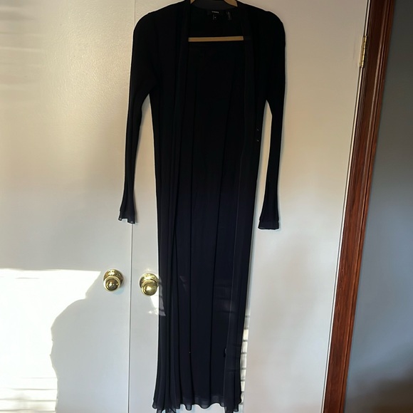 Navy Blue maxi sweater size M w trim detail worn once 50 wool/50 viscose - Picture 1 of 5